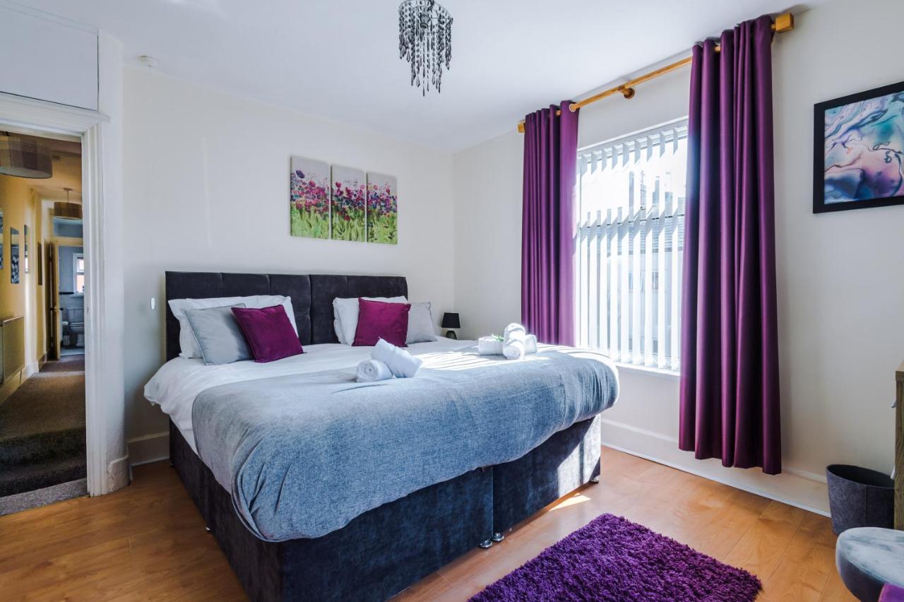 Spacious 3-Bed House In Chester By 53 Degrees Property, Ideal For Families & Professionals, Free Parking - Sleeps 7 Exterior foto